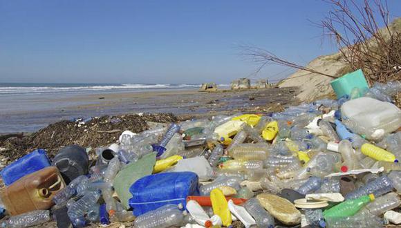 Tres ideas para reemplazar el uso de botellas de plástico 