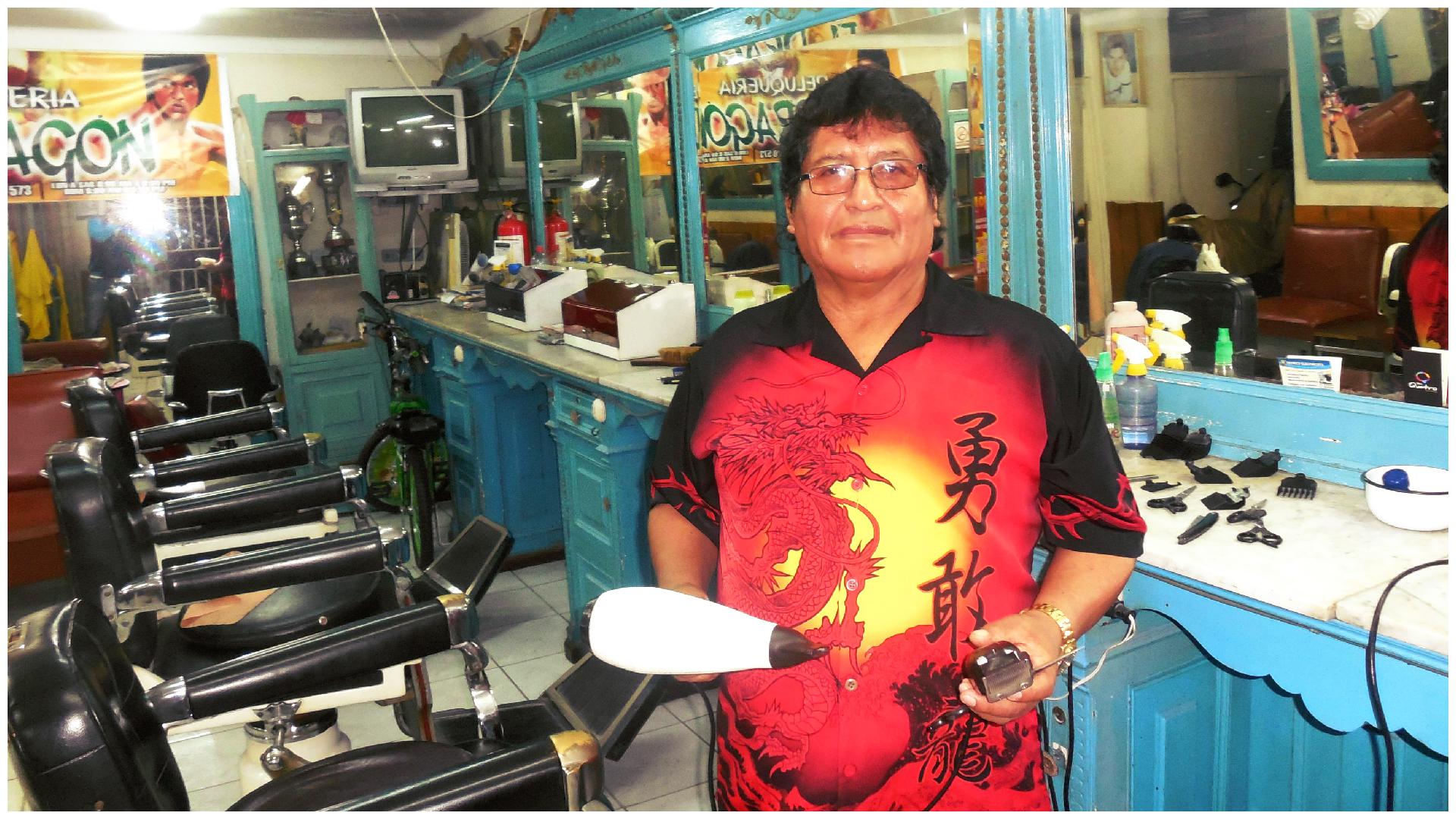 Tacna: La historia del mítico dragón, uno de los peluqueros más antiguos de Tacna