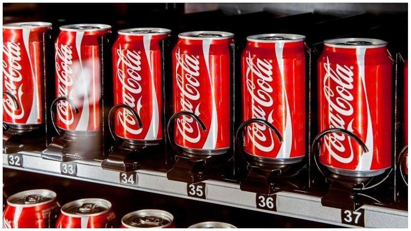 Mujer que tomó 30 latas de Coca Cola al día durante 20 años cuenta qué le pasó a su cuerpo