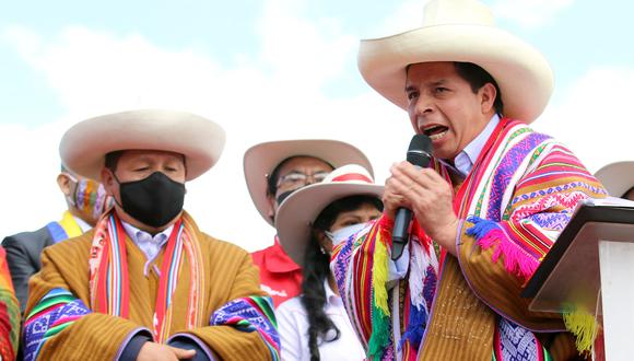 El congresista de Perú Libre dijo que el mandatario “no puede ponerse el sombrero para sentarse en el palacio y ponerse una gorra para hablar con empresarios”. (Foto: Juan Sequeiros)