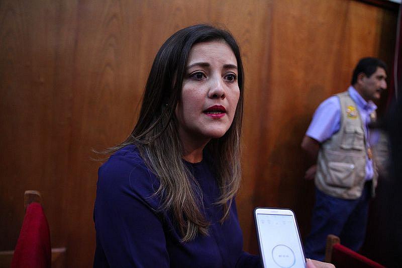 Yamila Osorio responde a Elmer Cáceres Llica por denuncias en su contra