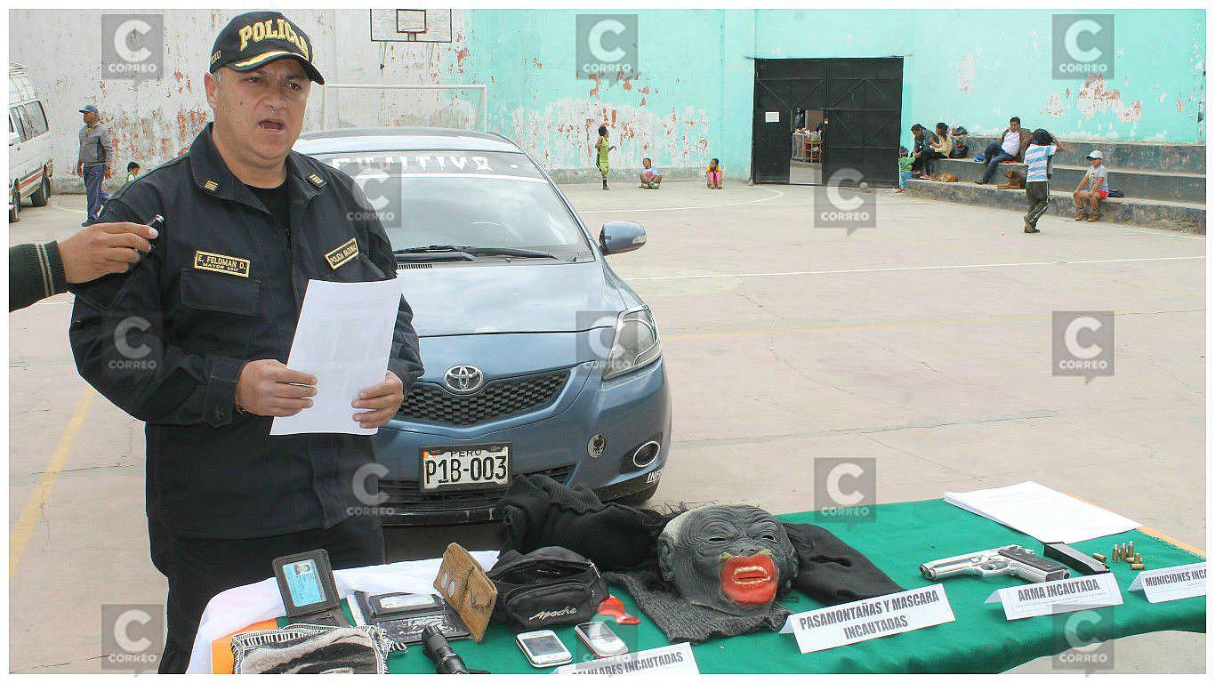 Con máscara de carnaval delincuentes planeaban robar farmacia 