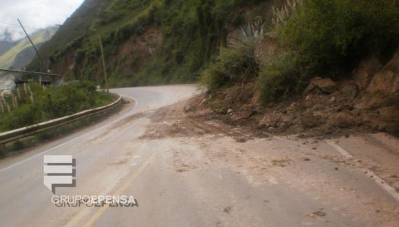 Huariaca: Pistas son peligrosas por caída de rocas 