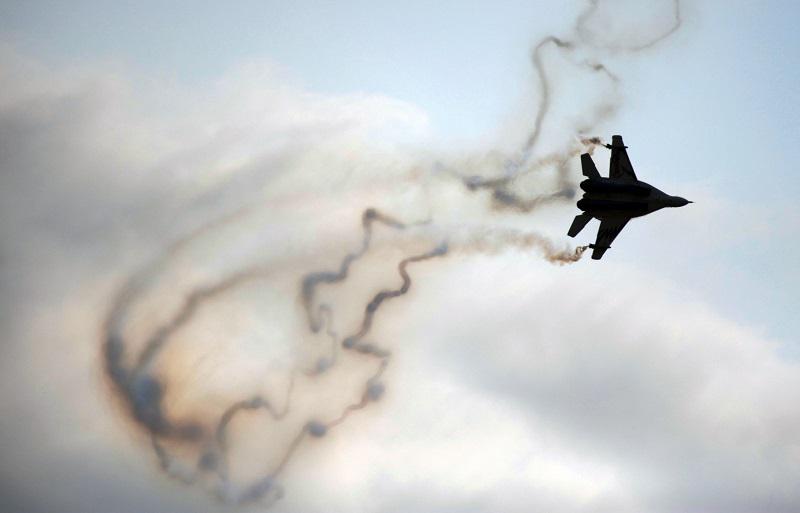 Turquía: Dos cazas fueron "acosados" por MiG-29 no identificado en la frontera siria 