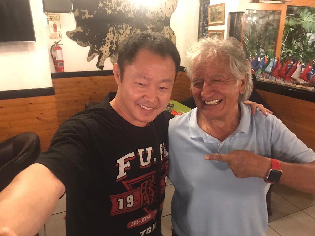 Virgilio Acuña y Kenji Fujimori compartieron a través de Twitter una fotografía juntos. (Twitter)
