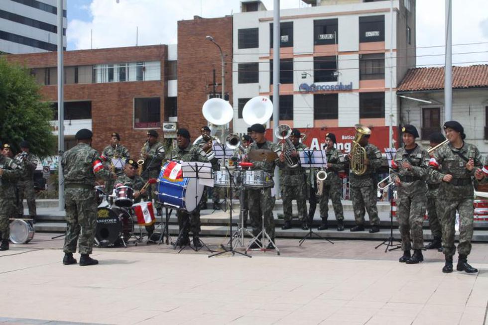 Bailando celebran 19 años del conflicto del Cenepa (FOTOS)