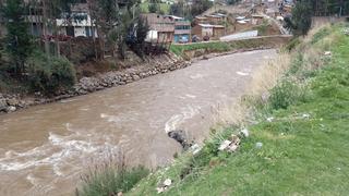 Crecida del río Ichu llama la atención de pobladores de Huancavelica