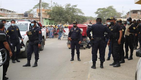 Un hombre llegó en una motocicleta y desató una balacera en un bar para asesinar a una mujer de 29 años.