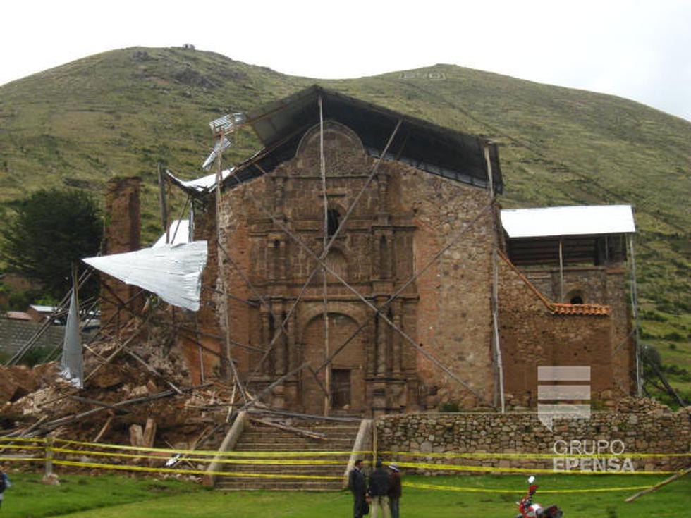 Se desplomó torre de iglesia de más 430 años en Juli