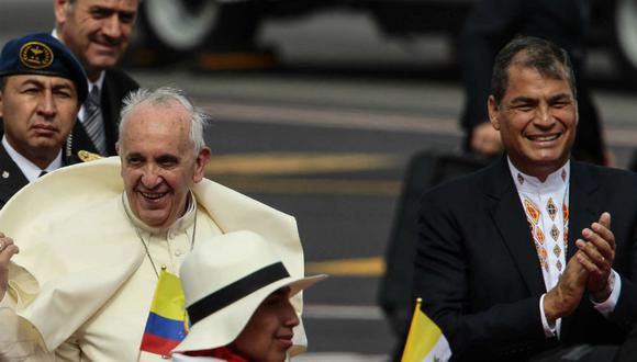 Papa Francisco llegó a Ecuador iniciando su gira latinoamérica