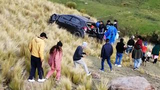 Tres personas se salvan tras despiste de moderno vehículo en la Vía Libertadores