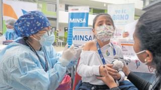 Arequipa: Niños entre 9 y 13 años son inmunizados contra el virus del papiloma humano