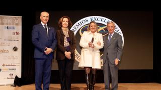 Periodista gastronómica Hirka Roca Rey gana Premio Excelencias Gourmet en España