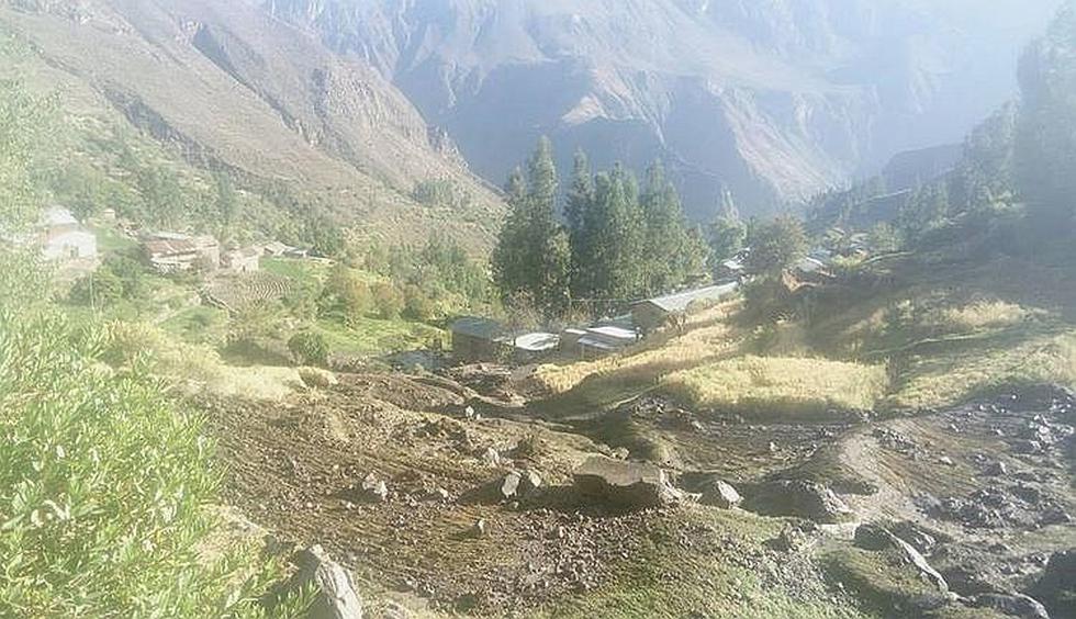Comuneros se quedan sin agua e incomunicados por deslizamiento de cerro (FOTOS)