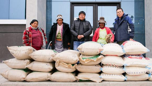 Ayuda llega para familias afectadas por sismo en Condoroma - Cusco