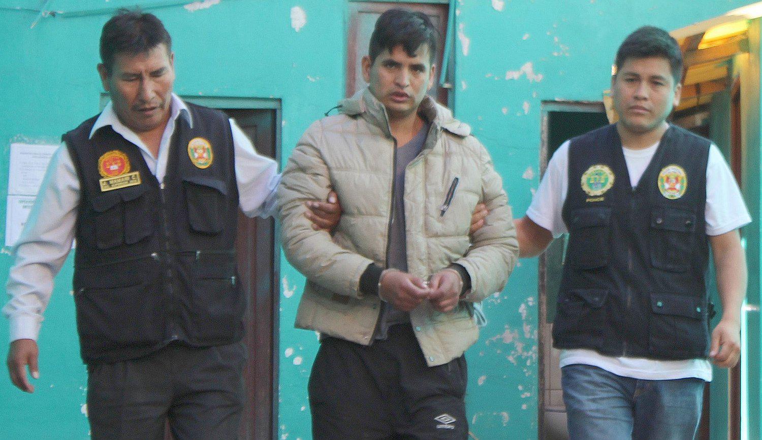 Celoso acuchilla a su pareja hasta matarla en Abancay