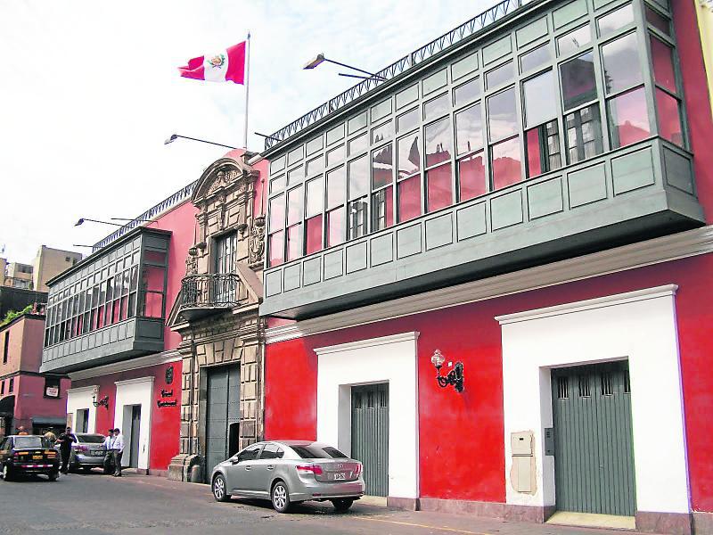 TC declara vacancia de Beamount y habrían más renuncias