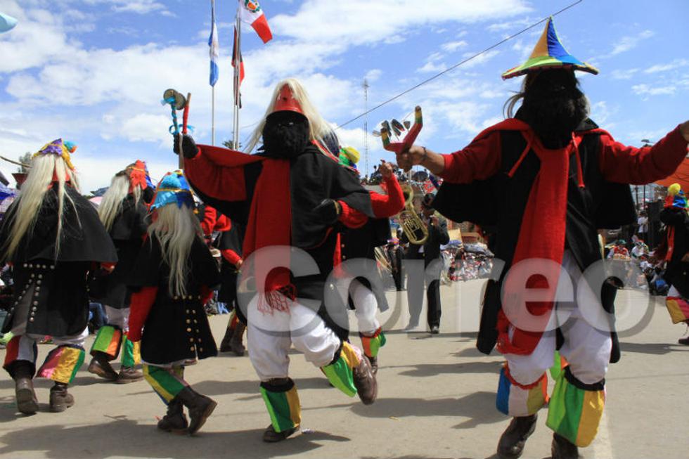 Chinchilpos y gamonales celebran fallo de La Haya con desfile (FOTOS)