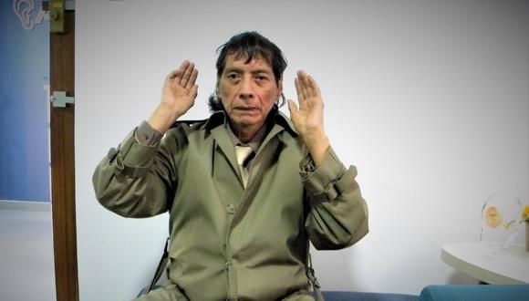 El bolerista peruano, Iván Cruz, sufre “sordera en nivel grave en ambos oídos”.