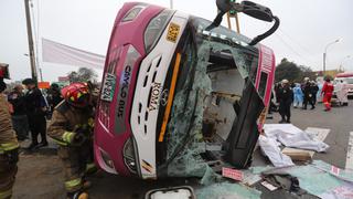 Así quedaron los buses de transporte público que chocaron y dejaron al menos 11 heridos en La Victoria (FOTOS)