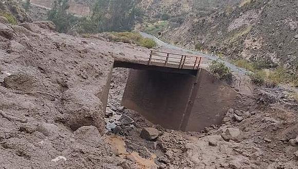 ​Huaico cubrió puente Murmuntani en Ticaco