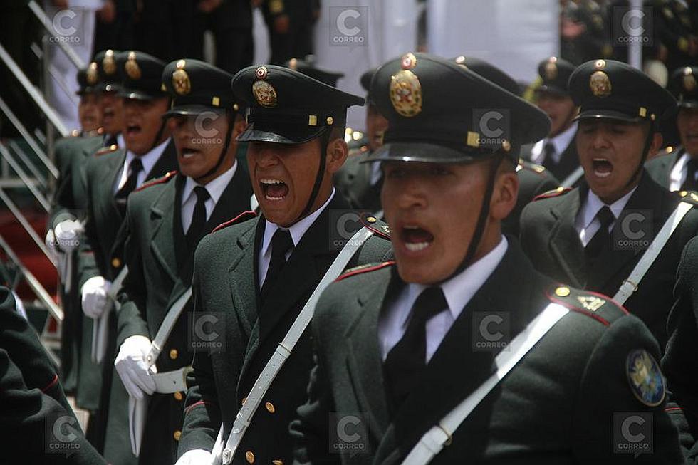 Ceremonia por los XXX aniversario de la Policía Nacional en Arequipa (FOTOS)