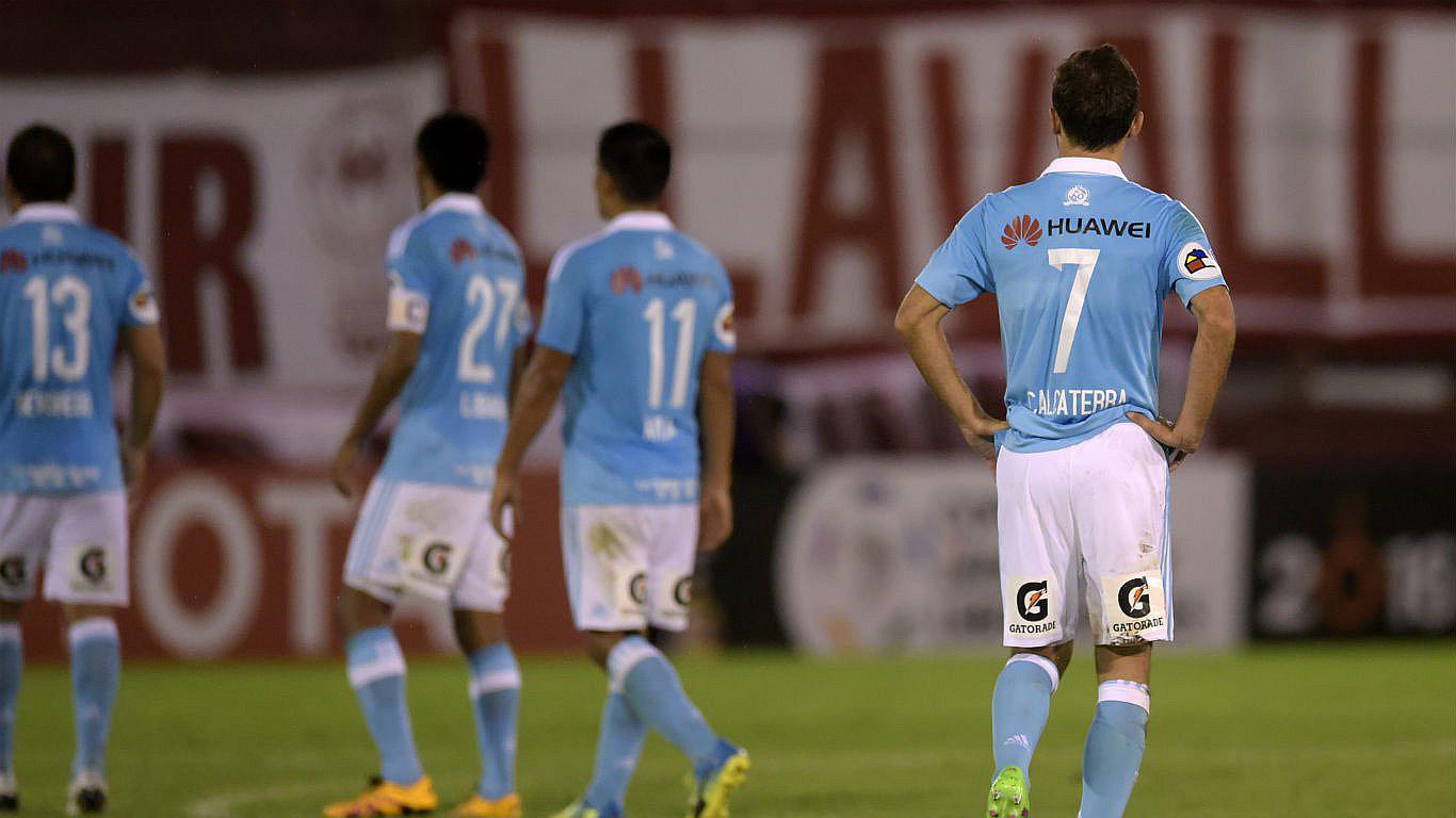 Sporting Cristal cayó 4-2 ante Huracán en pésimo partido