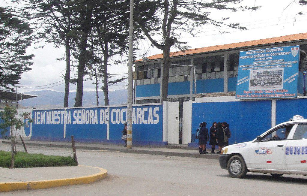 ​Investigan pelea de alumnas de secundaria en pleno salón de clases 