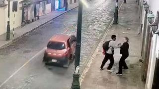 Cusco: turista sueca alcanza a delincuente extranjero que le robó su celular (VIDEO)