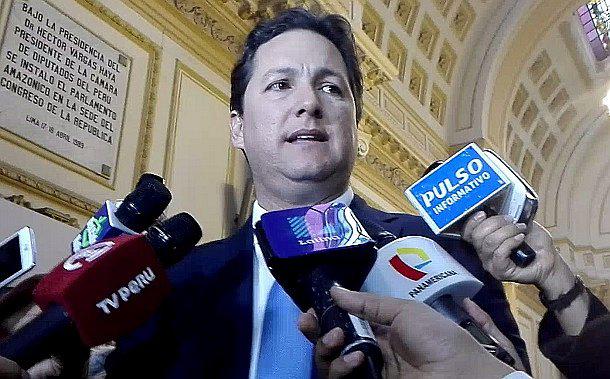 Salaverry le dice "caradura" a Nadine Heredia