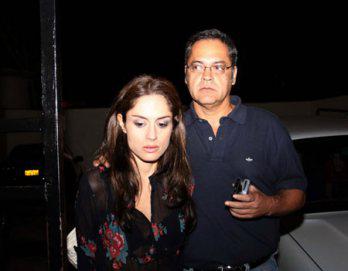 Mávila Huertas
 se casa