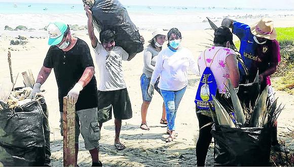 Retiran 14 toneladas de basura de playa de Cancas