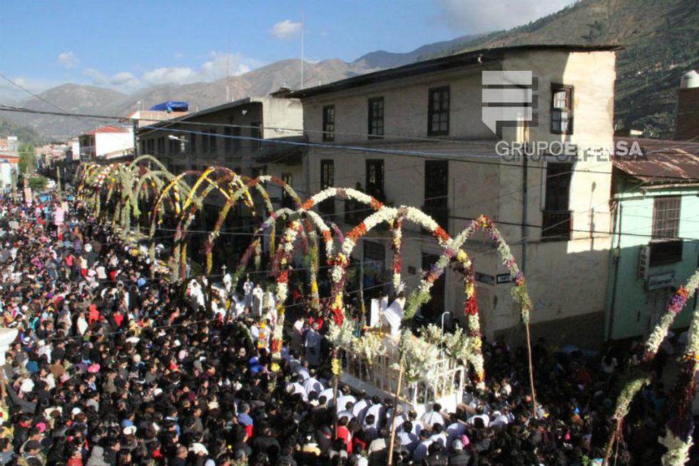 Tarma: Alfombras de flores reciben a Cristo Resucitado