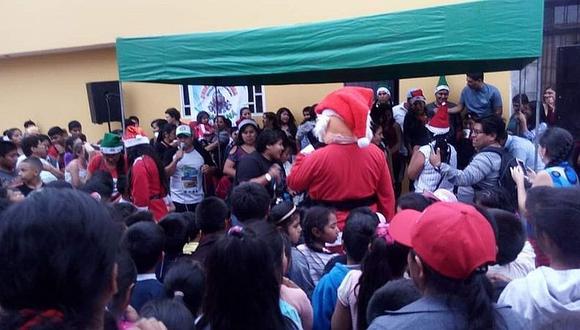 Agasajan a más de mil niños en Camaná por la fiesta de Navidad