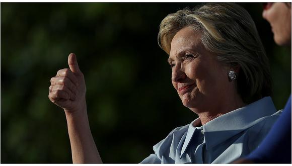 Hillary Clinton retoma campaña tras recuperarse de neumonía 