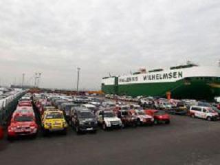 Autos que correrán en el Dakar 2013 llegan al Callao