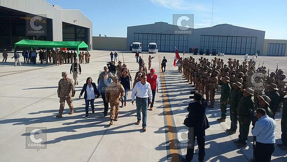Presidente Vizcarra visitó Centro de Mantenimiento Aeronáutico del Ejército (FOTOS)