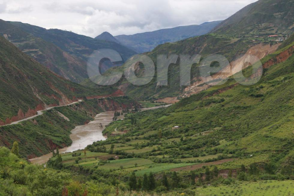 Huancavelica: Población huye por deslizamientos de cerro