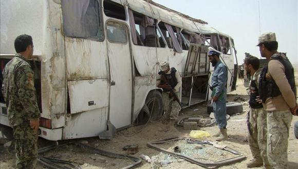 Afganistán: Choque entre autobús y furgoneta deja 16 muertos