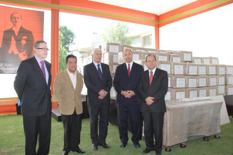 Obras de José Luis Bustamente y Rivero fueron entregados por patronato