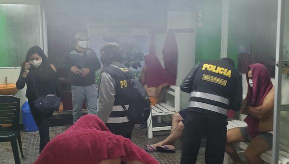Intervienen a 14 personas en sauna de Arequipa