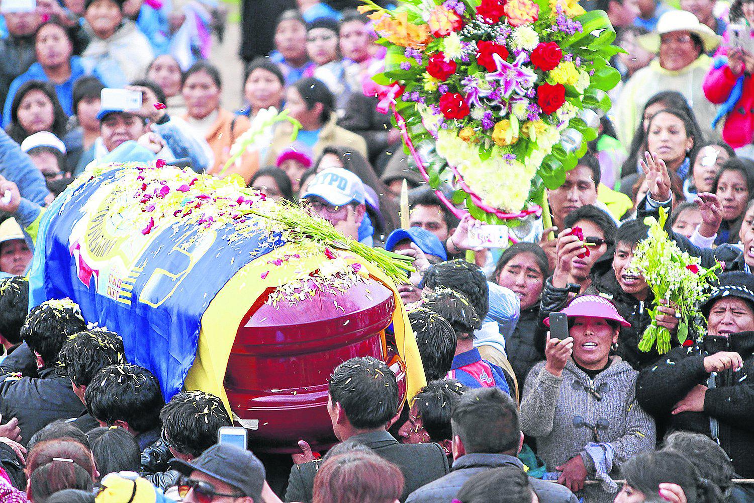 David Mamani tuvo histórico último adiós en La Capilla de Juliaca (VIDEO)