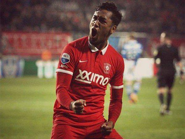 Liga Holandesa: Mira el doblete de Renato Tapia en triunfo del Twente (VIDEOS)