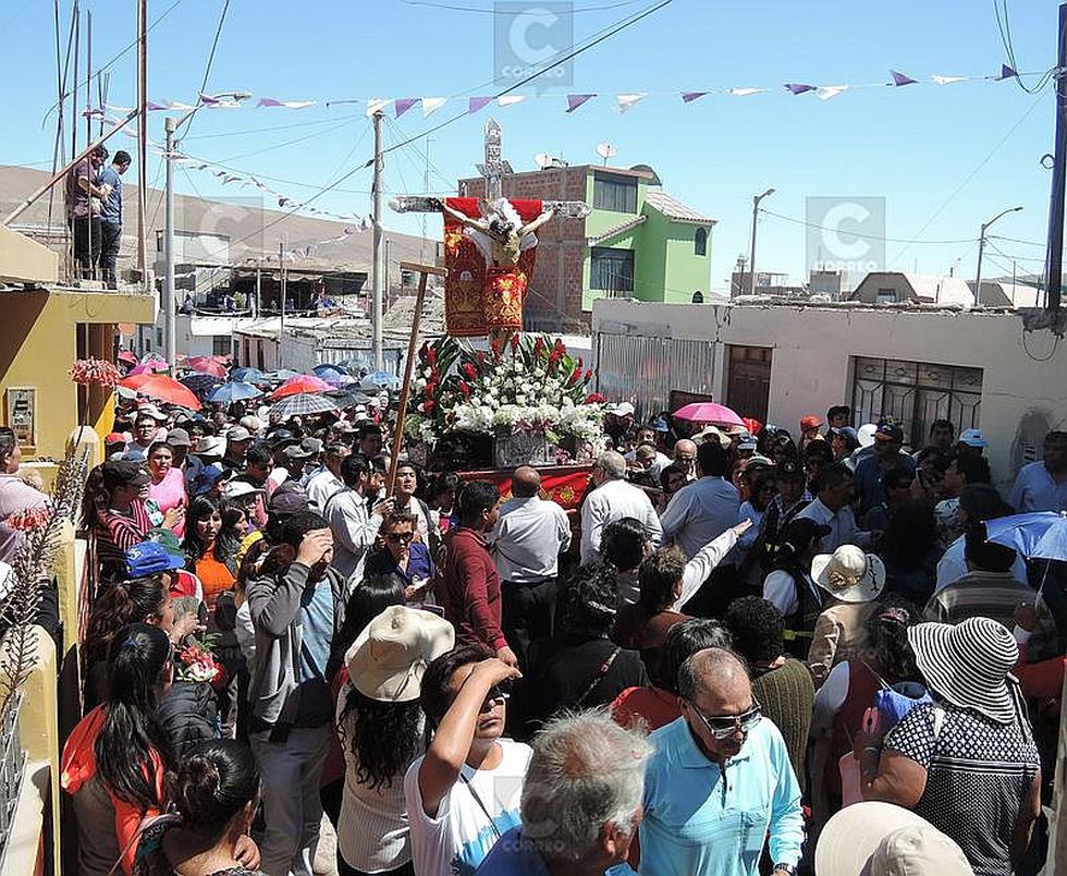 Fieles renuevan su fe ante el Señor de Locumba