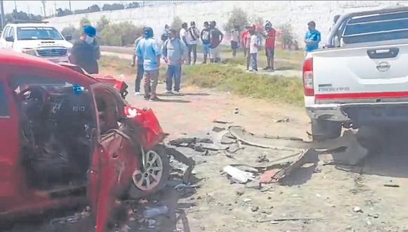 Automóvil en el que iban de Rinconada a Chimbote impactó en la Panamericana Norte, cerca del túnel de Coishco.