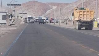 Arequipa: Camioneros levantan huelga y dejan paso libre en el kilómetro 48