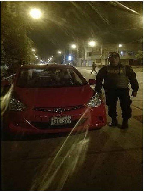 CHICLAYO: Policía recupera automóvil que había sido robado horas antes