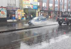 Intensas lluvias inundan las calles de Arequipa