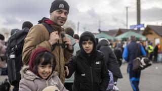 Refugiado afgano en Ucrania huye a Polonia ante el avance ruso: “No he tenido mucha suerte”
