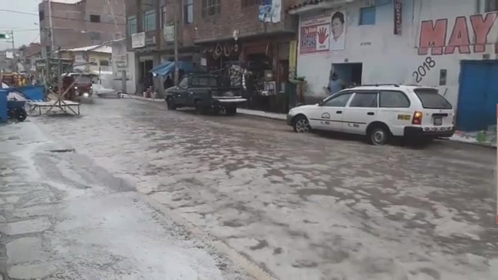 ​Acobamba queda cubierta de granizo lo cual afectó cultivos y viviendas